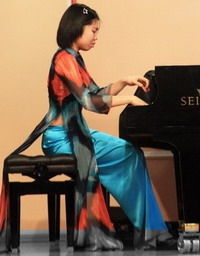 Nghệ sĩ piano Kim Ngân lần đầu ra mắt khán giả TP